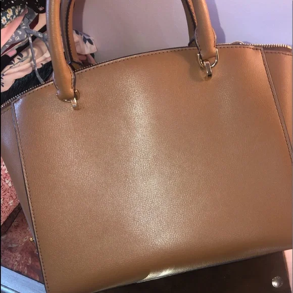 Michael Kors brown handbag - Picture 4 of 4